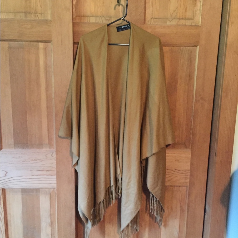 Cash mink fringed shall